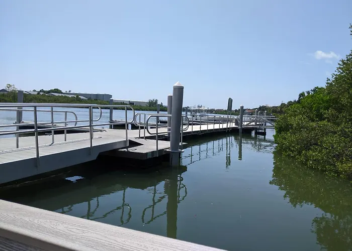 Apartment Harbourside At Marker 33