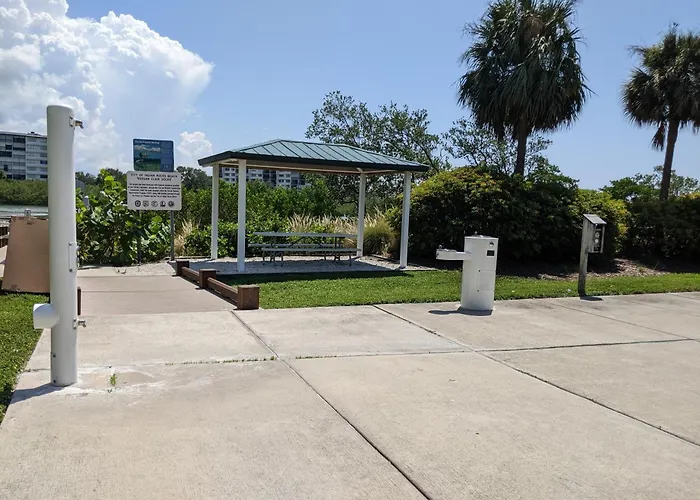 Harbourside At Marker 33 Apartment